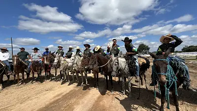 4ª Cavalgada do Fundão reúne tradição, música e solidariedade em prol do Hospital do Amor